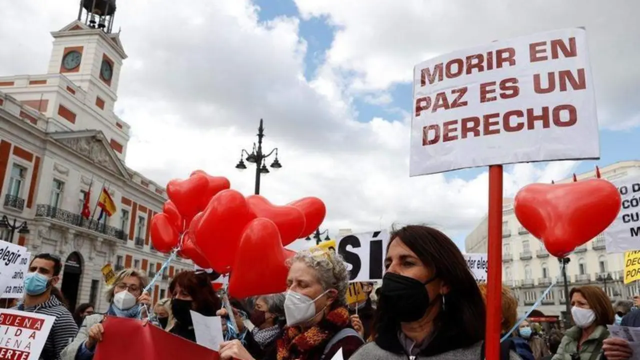  Manifestaci&oacute;n por la ley de la eutanasia 
