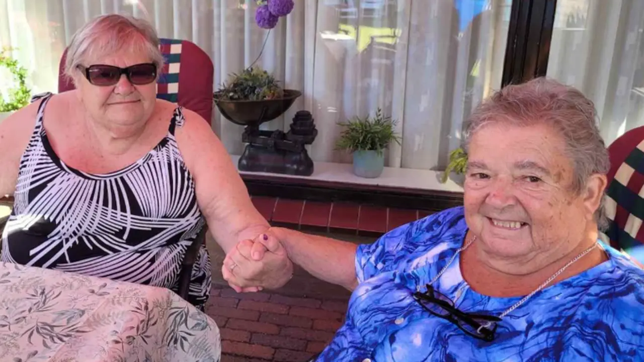  Annie ljpelaar y Sheila Anne Fry &ndash; SWNSgen 