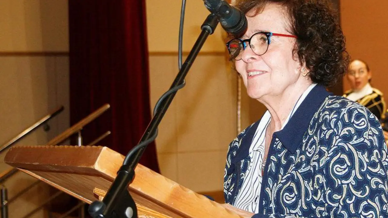  Pilar Serrano de Mench&eacute;n 