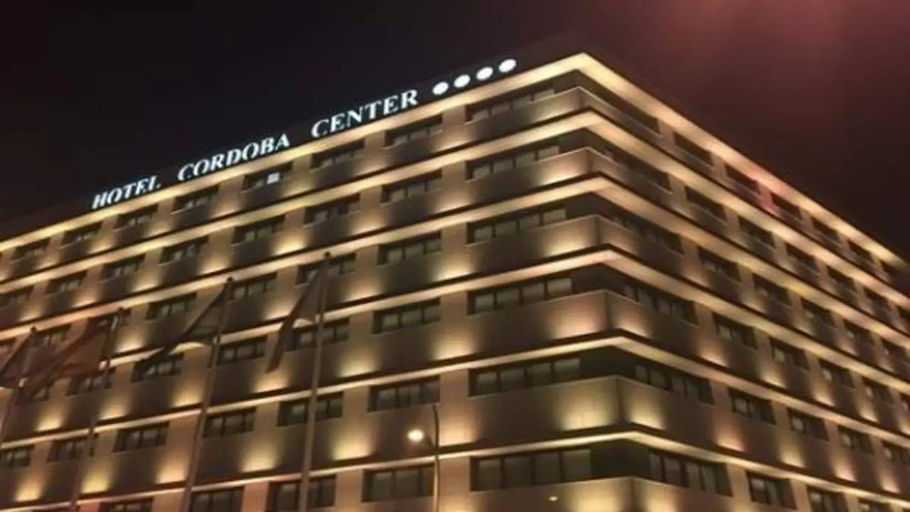  El Hotel C&oacute;rdoba Center <br> 