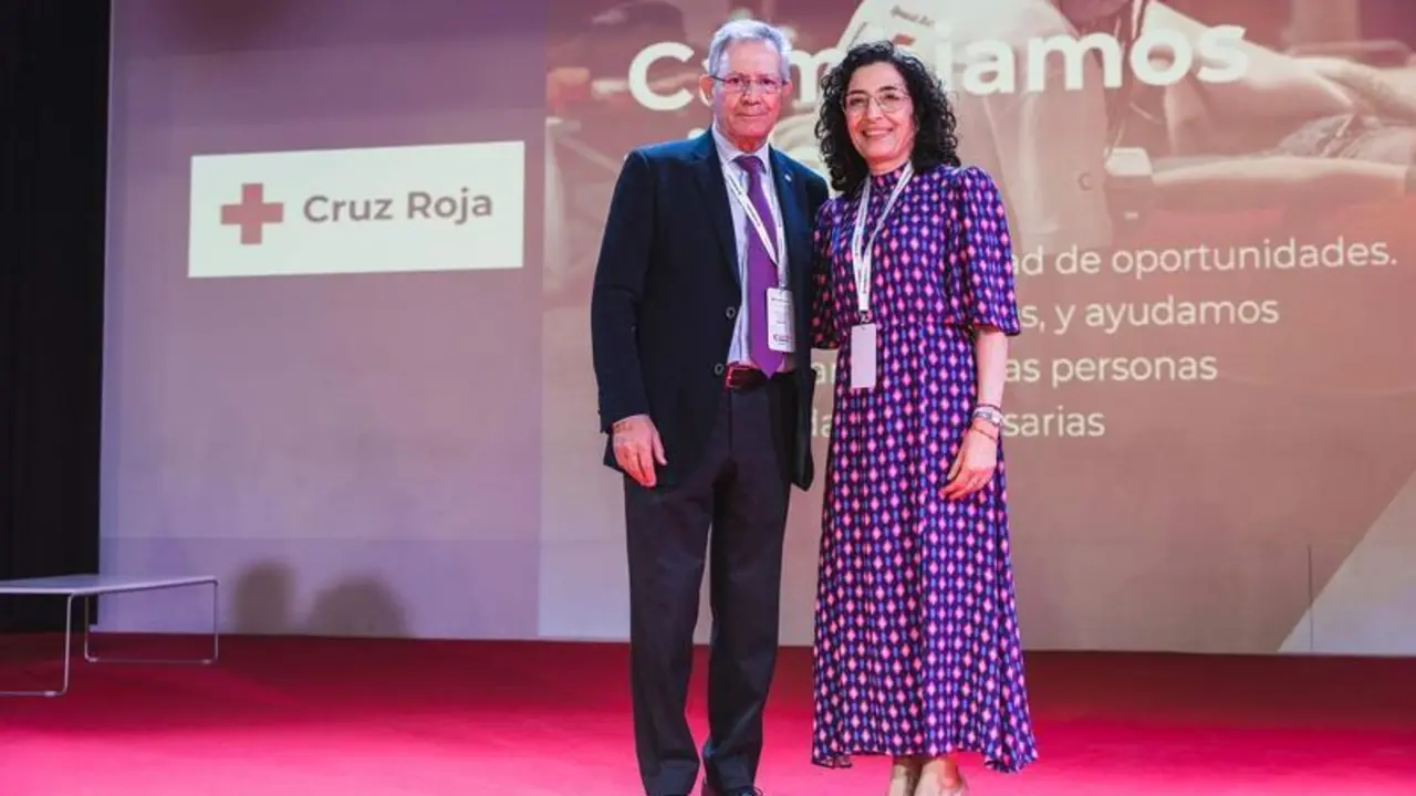  Javier Senent y Maria del Mar Pageo en la X Asamblea General de Cruz Roja 