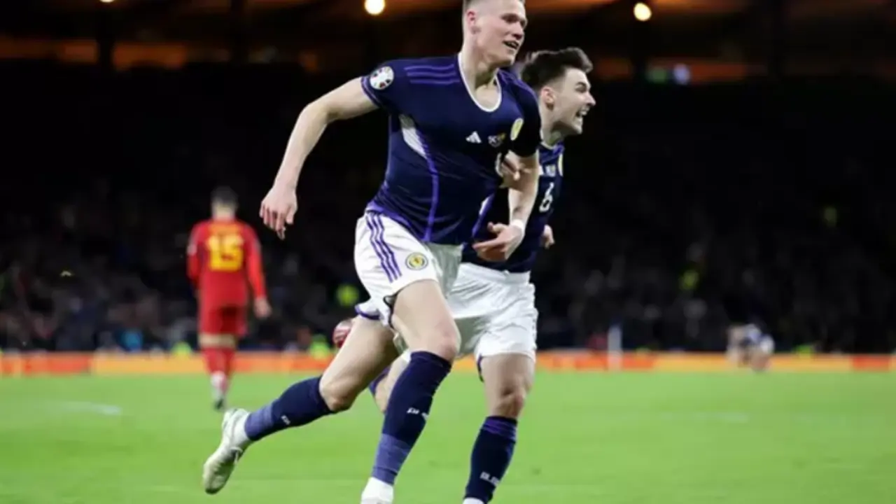  Scott McTominay celebrando el segundo gol ante Espa&ntilde;a 