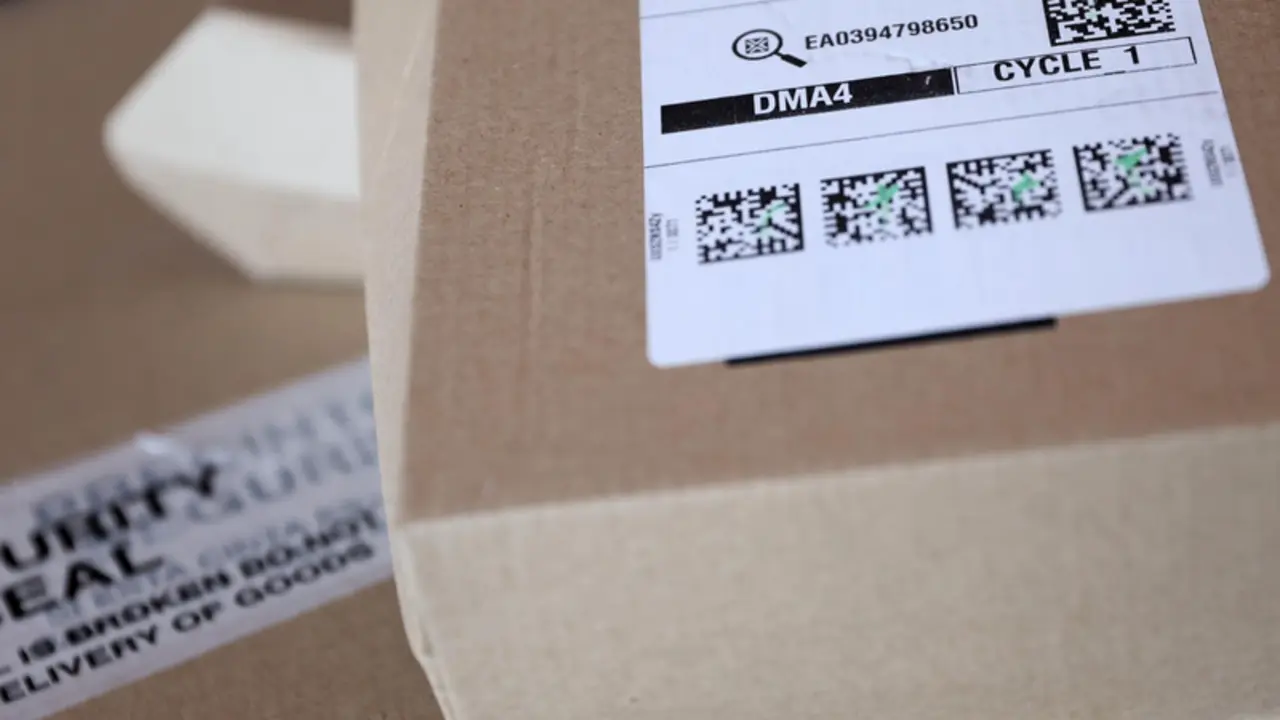  Archivo - Un paquete de Amazon, a 1 de septiembre de 2022, en Madrid (Espa&ntilde;a). - Eduardo Parra - Europa Press - Archivo 