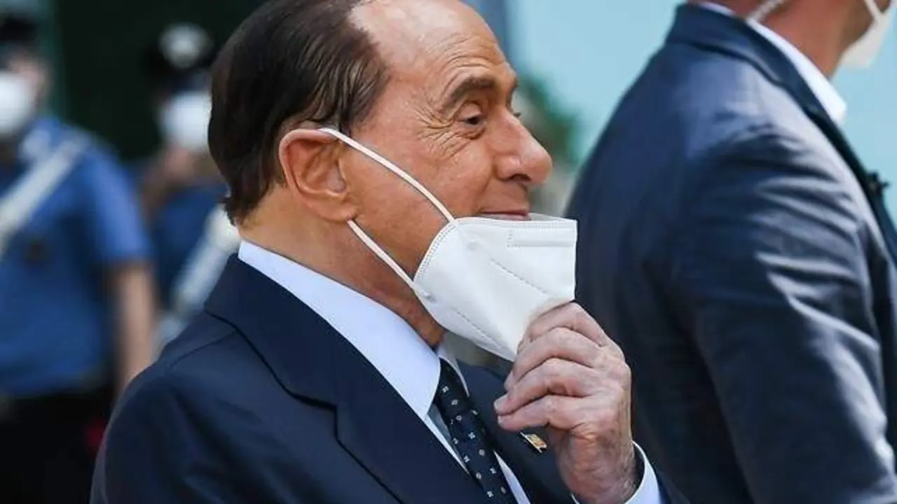  Silvio Berlusconi 