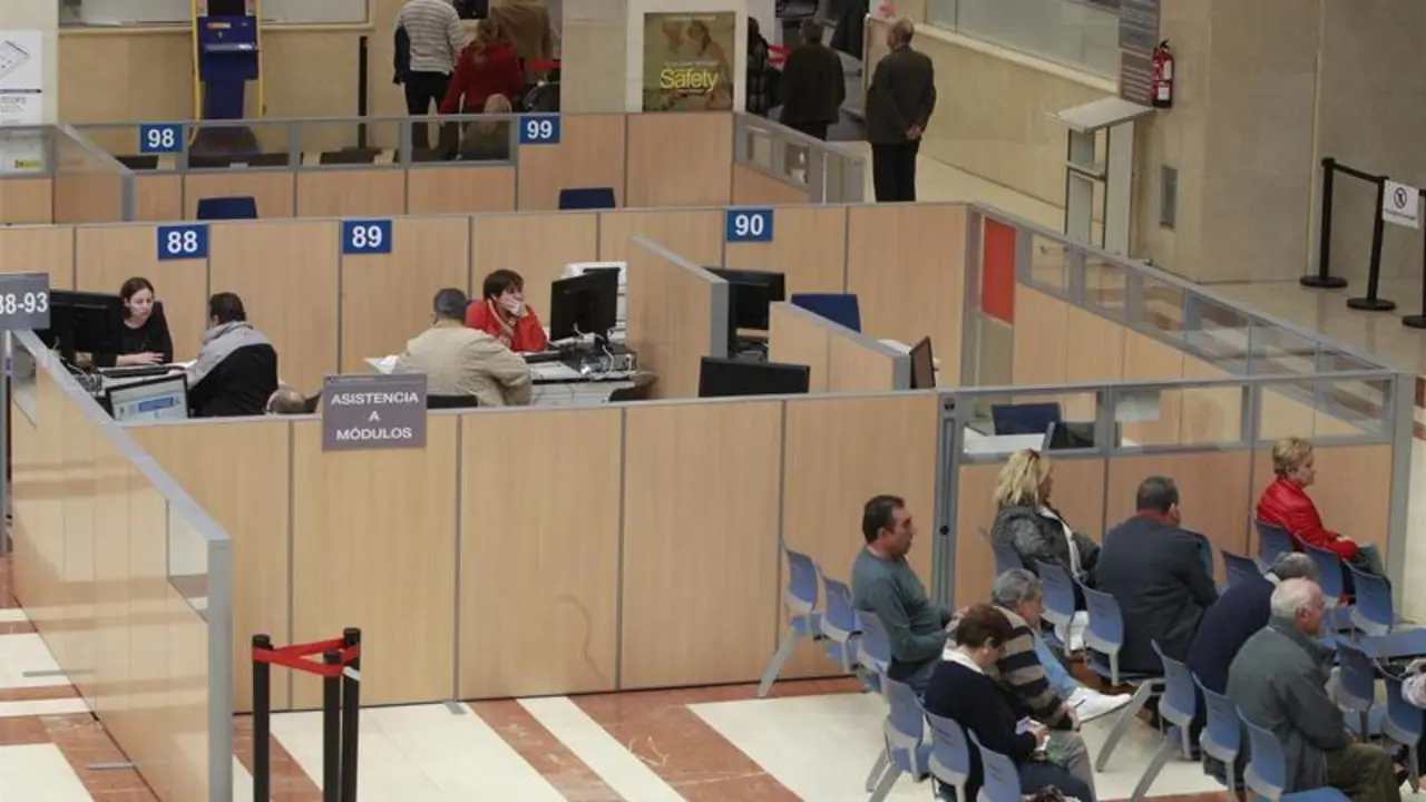  Hacienda, Agencia Tributaria, AEAT, declaraci&oacute;n de la Renta, contribuyente, IRPF, impuestos, impuesto, funcionarios, funcionario 