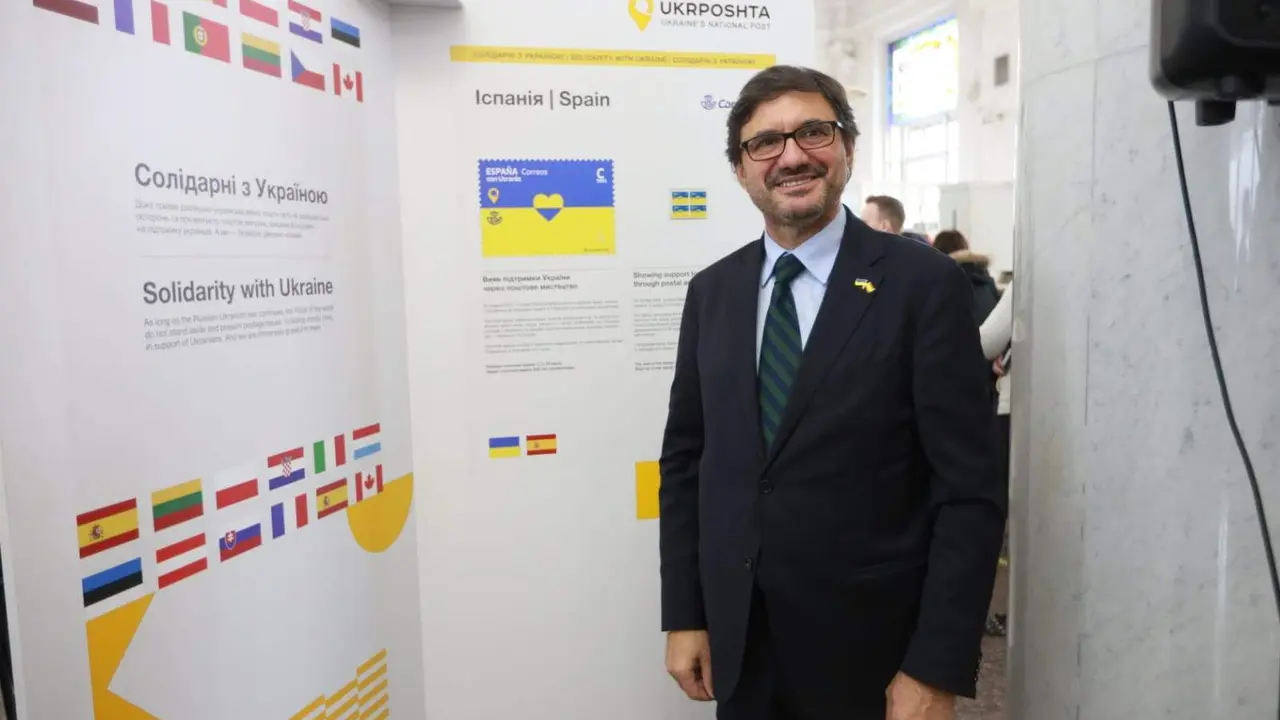  El sello de Correos &lsquo;Espa&ntilde;a con Ucrania&rsquo;, expuesto en Kiev 