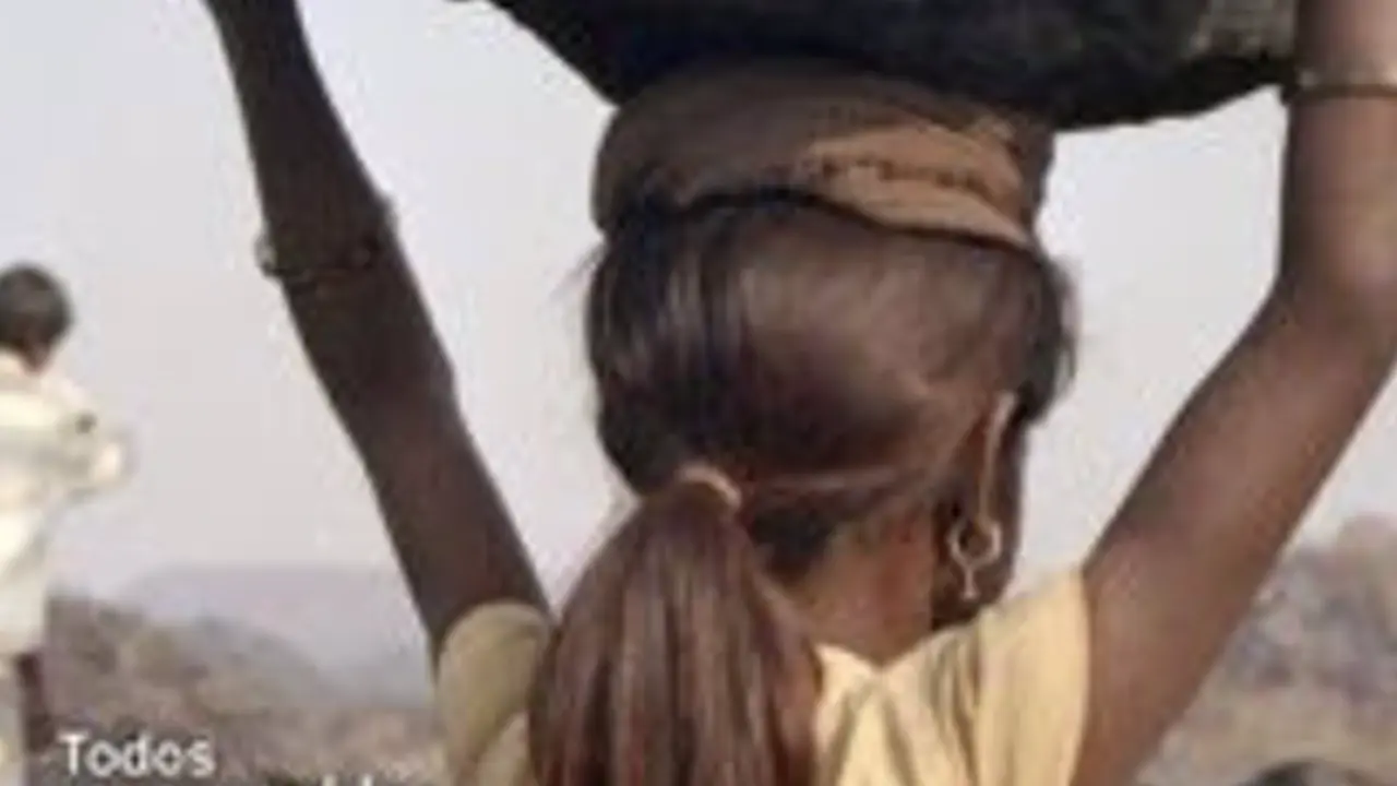  Cartel del Movimiento Cultural Cristiano con motivo el D&iacute;a Internacional contra la Esclavitud Infantil. - MOVIMIENTO CULTURAL CRISTIANO 