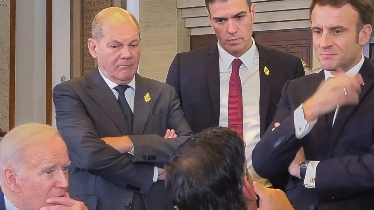  Archivo - El presidente de Estados Unidos, Joe Biden; el canciller de Alemania, Olaf Scholz; el presidente del Gobierno, Pedro S&aacute;nchez y el presidente de Francia, Emmanuel Macron en una reuni&oacute;n de emergencia tras el incidente en Polonia - LA MONCLOA - Archivo 