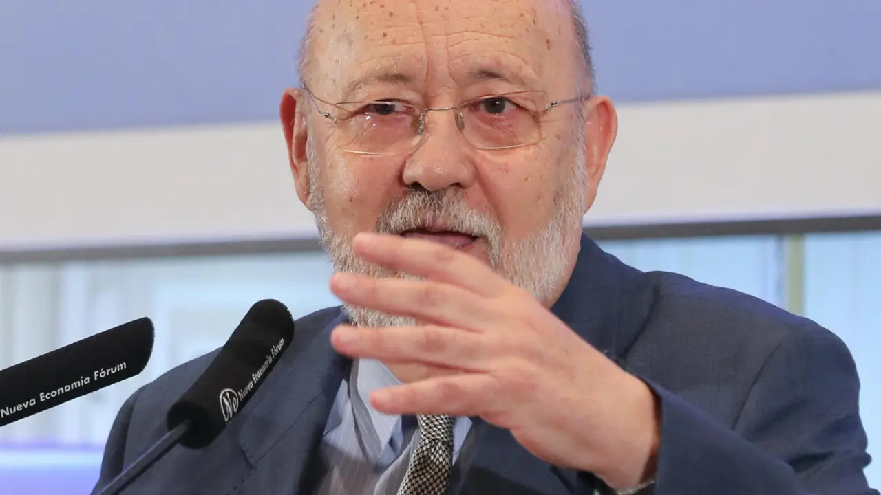  Archivo - El presidente del Centro de Investigaciones Sociol&oacute;gicas (CIS), Jos&eacute; F&eacute;lix Tezanos, participa en un desayuno informativo. - Marta Fern&aacute;ndez Jara - Europa Press - Archivo 