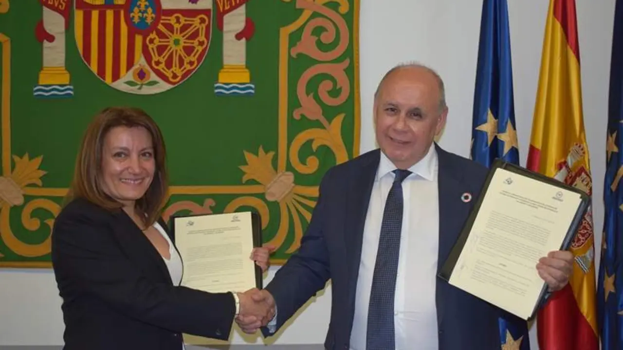  Firma adenda convenio con la FEMP 