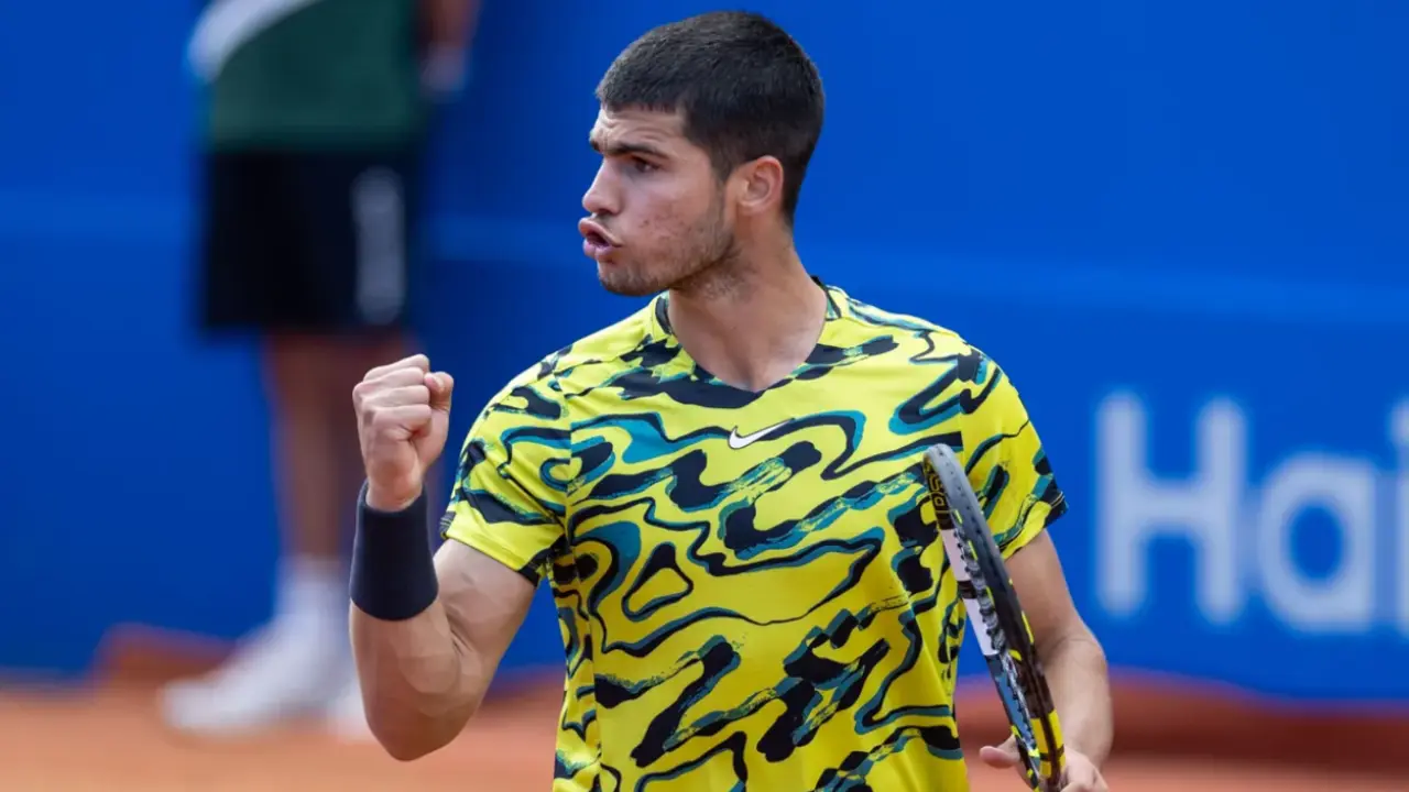  Carlos Alcaraz celebrando un punto en octavos de final 