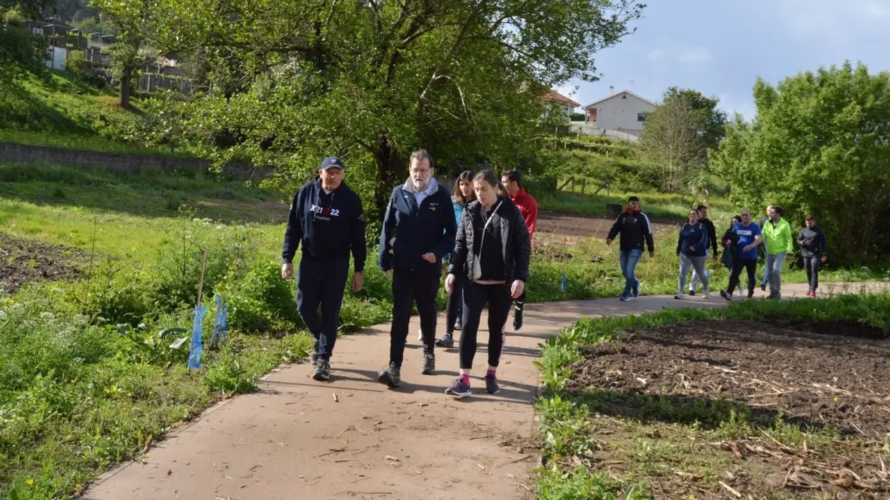  Rajoy participa en una 'andaina' en una senda de Sanxenxo (Pontevedra). - PP DE SANXENXO 