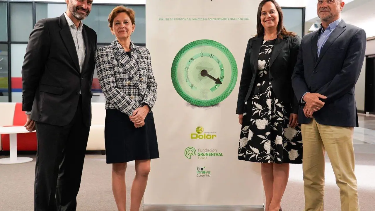  Foto familia de la rueda de prensa del Bar&oacute;metro del dolor 