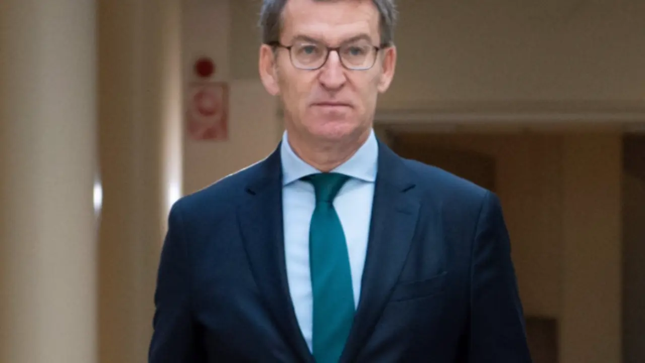  El presidente del PP, Alberto N&uacute;&ntilde;ez Feij&oacute;o, a su llegada a una sesi&oacute;n plenaria en el Senado, a 29 de marzo de 2023, en Madrid (Espa&ntilde;a). - Gustavo Valiente - Europa Press 