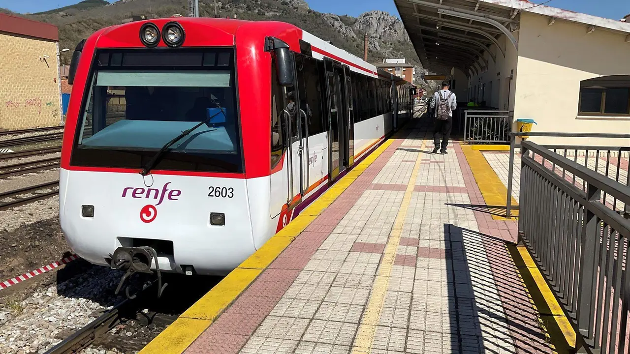  Renfe renueva la imagen de los trenes de Cercan&iacute;as de Ancho M&eacute;trico de la l&iacute;nea Le&oacute;n-Guardo 