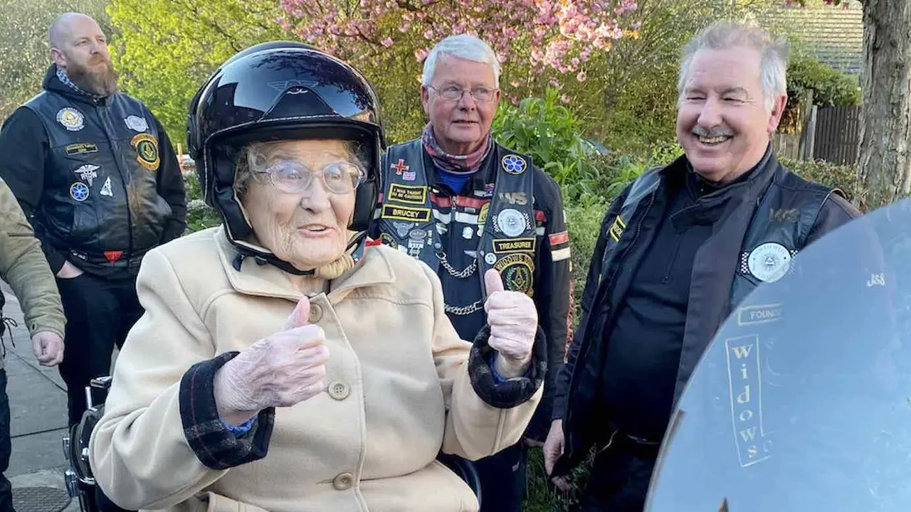  Barbara Morris celebrates her 90th on the back of a Harley Davidson. See SWNS story SWLNbiker. A bike-mad great-grandma with &ldquo;nerves of steel&rdquo; was granted her birthday wish to ride on the back of a Harley Davidson &ndash; as she turned 90. Fearless Barbara Morris, who got her motorcycle license in the 1950s as a teen, said she &ldquo;felt 21 again&rdquo; after hitching a ride on the back of the powerful American cruiser. The former florist with six great-grandkids mentioned to her family several years ago that if she made it to 90, she&rsquo;d like to get back in the saddle one last time. 