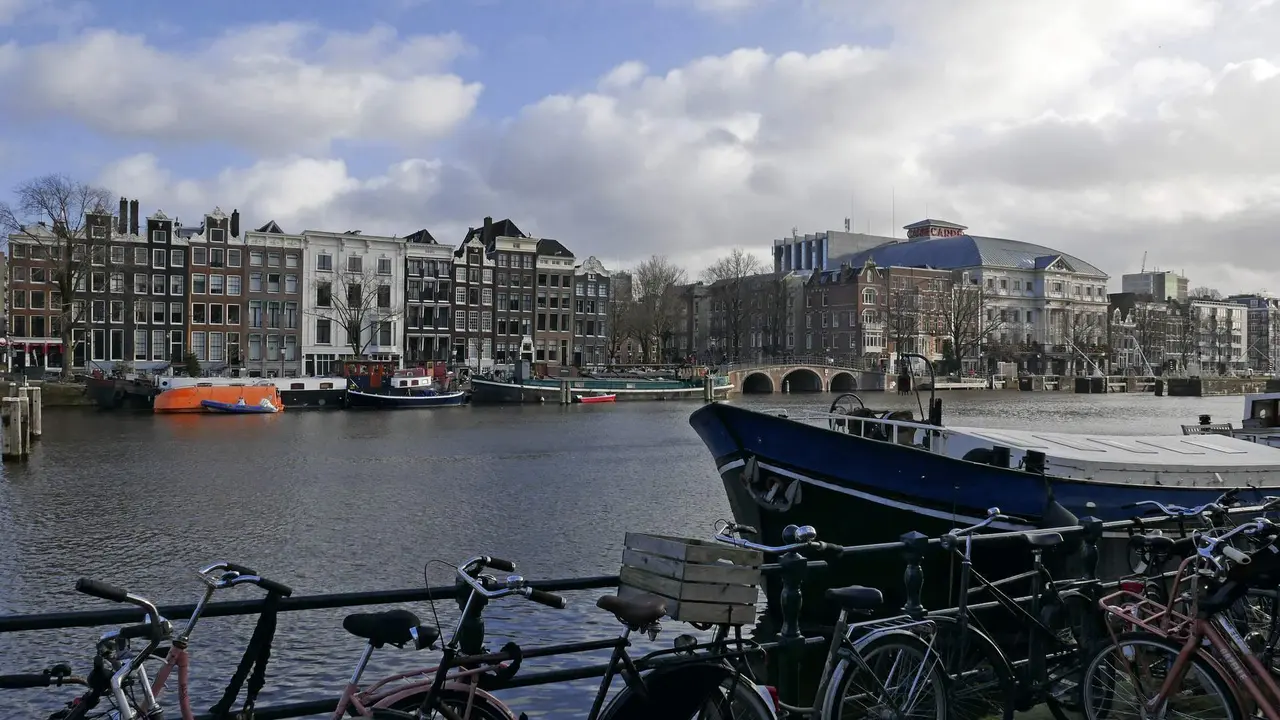  Amsterdam bicicletas - unsplash 