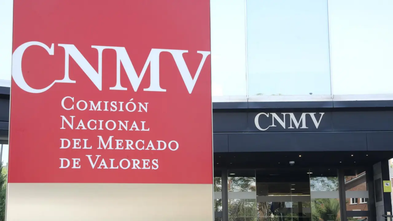  Archivo - Cartel a la entrada del edificio de la Comisi&oacute;n Nacional del Mercado de Valores (CNMV) en Madrid. - Marta Fern&aacute;ndez - Europa Press - Archivo 