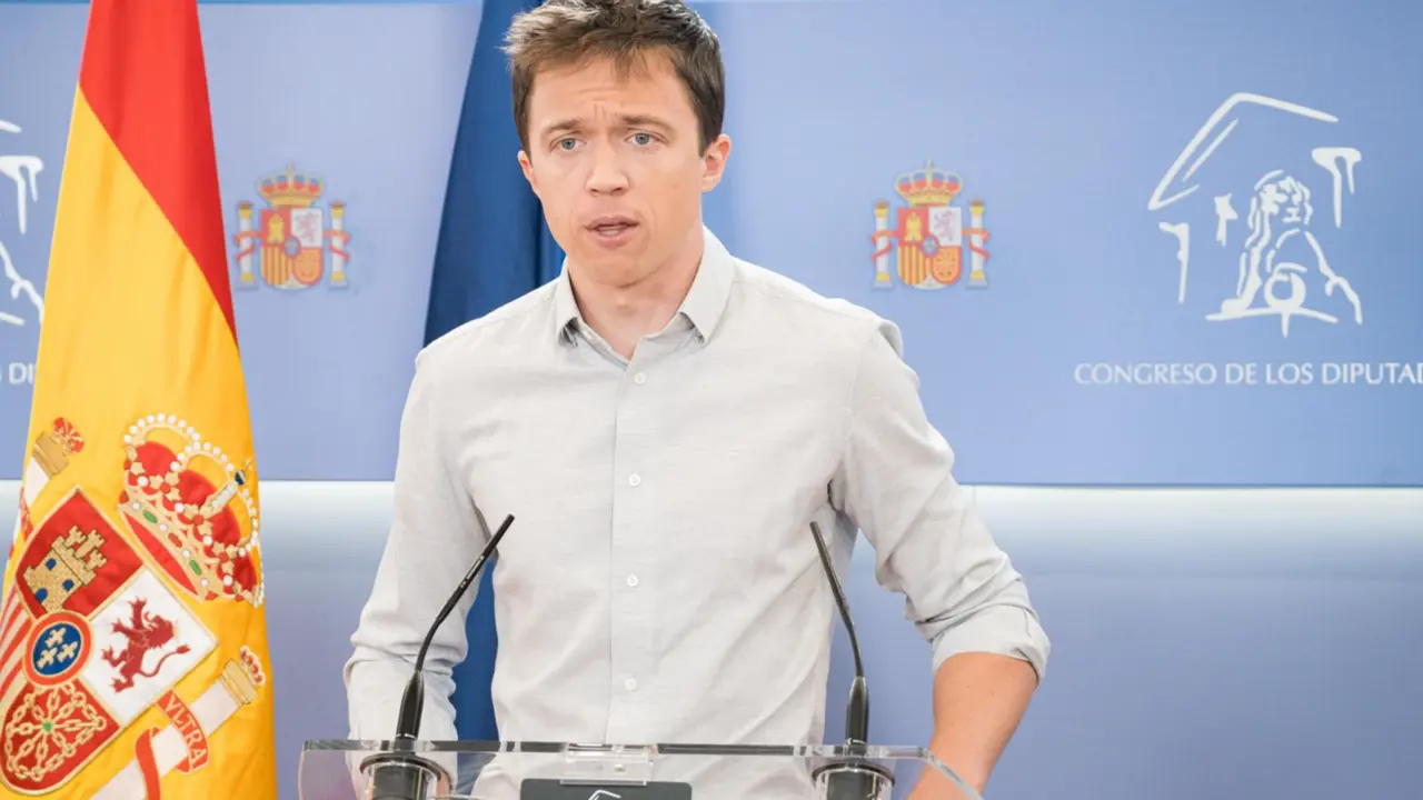  El l&iacute;der de M&aacute;s Pa&iacute;s, &Iacute;&ntilde;igo Errej&oacute;n, ofrece una rueda de prensa en el Congreso de los Diputados - Diego Radam&eacute;s - Europa Press 
