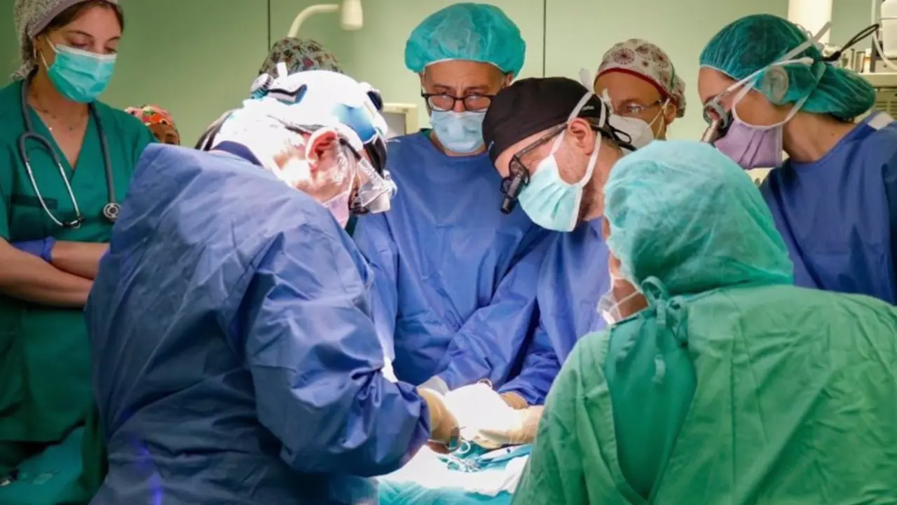  Personal del Hospital La Fe implanta por primera vez en Europa un marcapasos sin cables a un beb&eacute; prematuro de bajo peso - GVA 