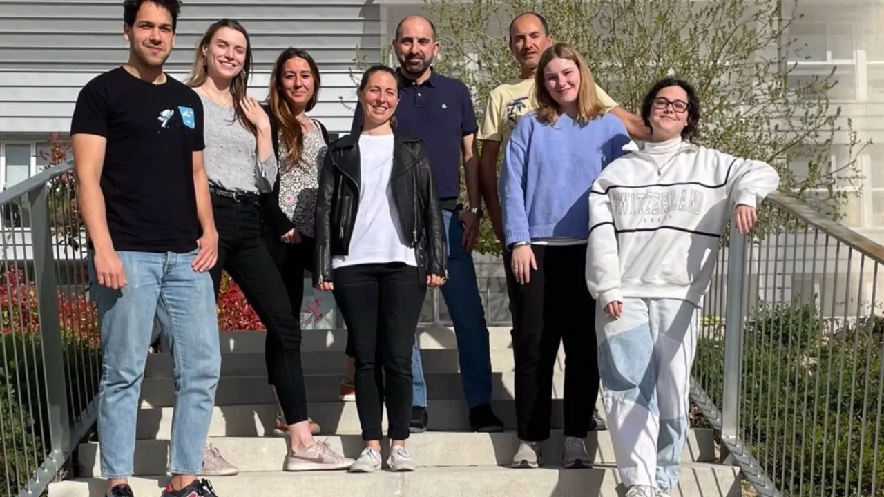  De izquierda a derecha: &Aacute;lvaro Morales; Patricia Garc&iacute;a; Isabel Mar&iacute;a Cubillo; Laura Hidalgo y Javier Garc&iacute;a Castro (autores principales del trabajo); Miguel &Aacute;ngel Rodr&iacute;guez; Judith Marquardt y Marta M&aacute;rquez, investigadores del ISCIII. - ISCIII 