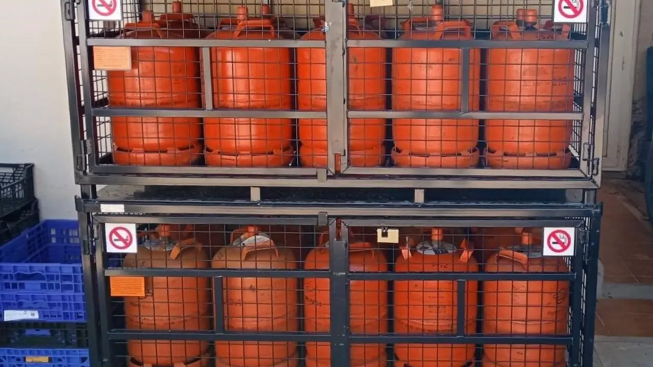  Archivo - Bombonas de butano - CONSELL DE FORMENTERA - Archivo 