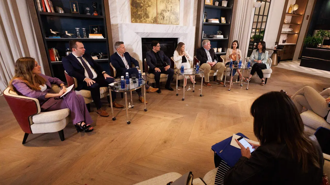  Expertos en tecnolog&iacute;a apuestan por perder el miedo, formarse y avanzar hacia una IA &eacute;tica 