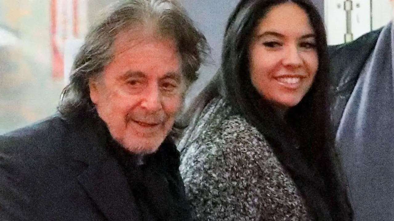  Al Pacino y Noor Alfallah 