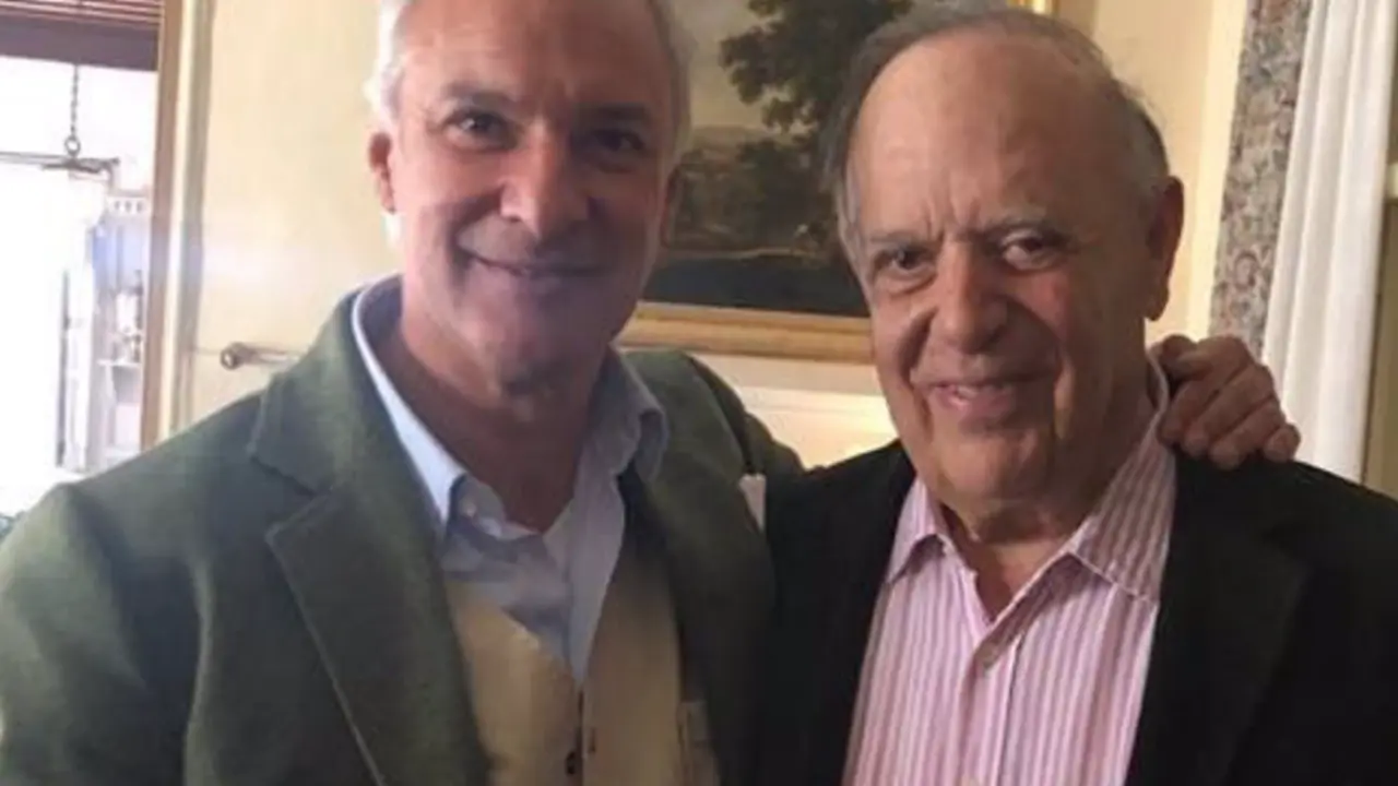  Manuel de la Pe&ntilde;a acompa&ntilde;ado a su derecha del Marqu&eacute;s de Gri&ntilde;&oacute;n. - comunicae 