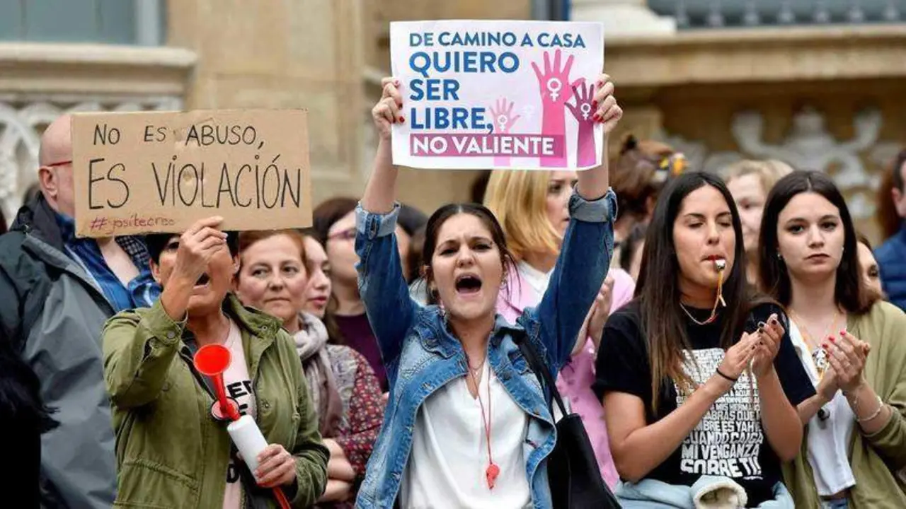 Manifestantes por la Ley de 'Solo s&iacute; es s&iacute;' 