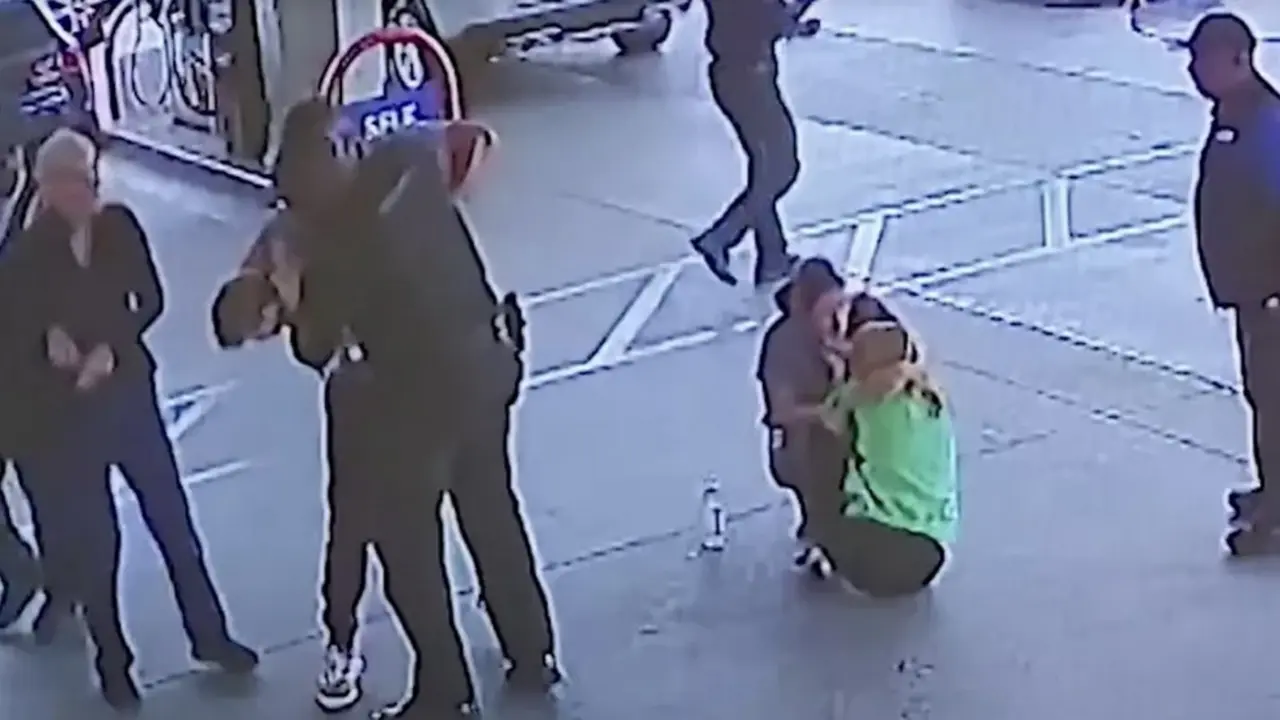  La familia con el bebe 