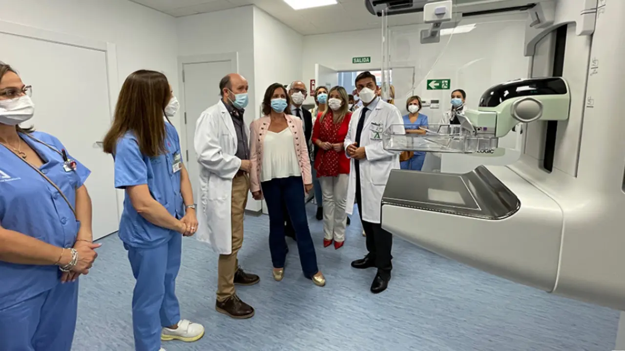 Catalina Garc&iacute;a, durante su visita a la Unidad diagn&oacute;stica de mama del Hospital San Juan de la Cruz de &Uacute;beda. 