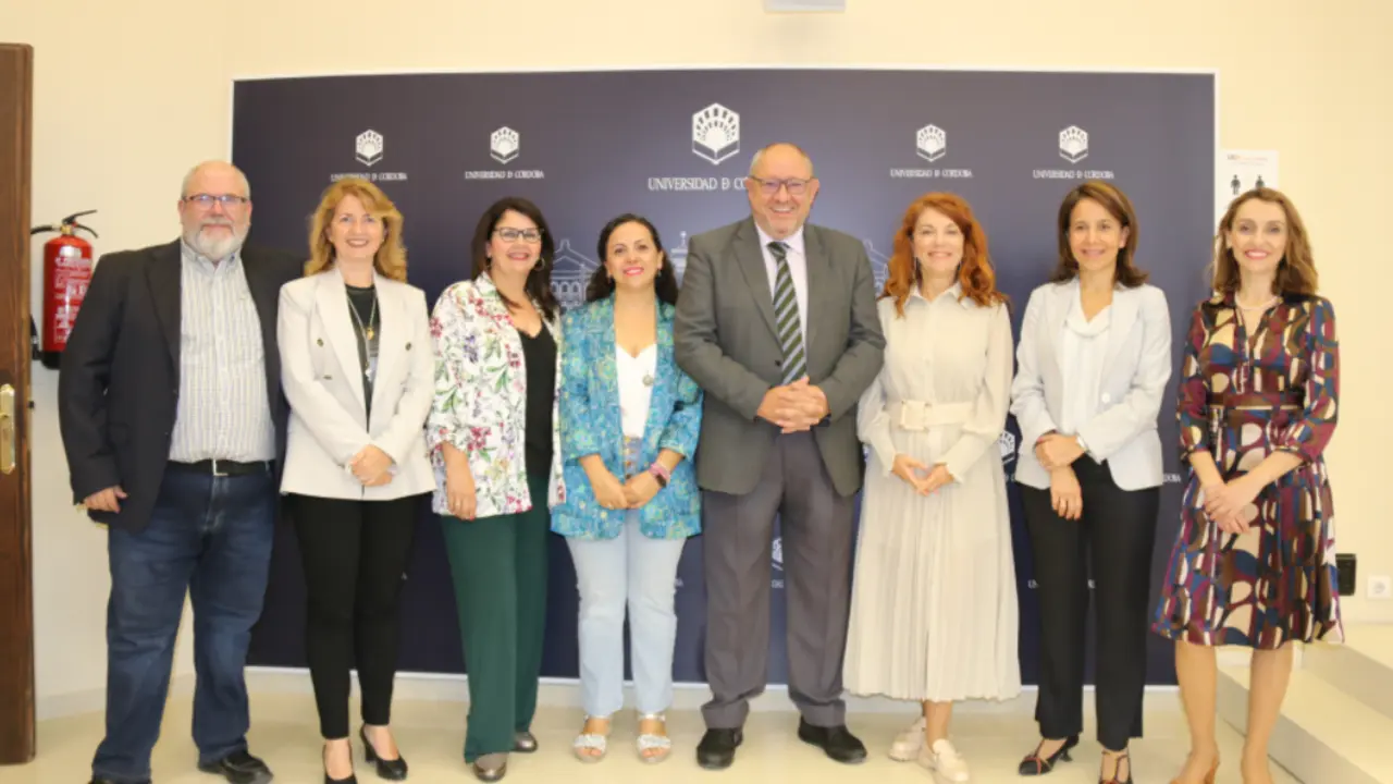  Representantes de FEPC y de los vicerrectorados implicados en la firma del convenio. 