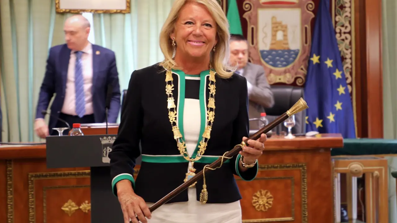 &Aacute;ngeles Mu&ntilde;oz, alcaldesa de Marbella, en su toma de posesi&oacute;n - AYUNTAMIENTO DE MARBELLA 