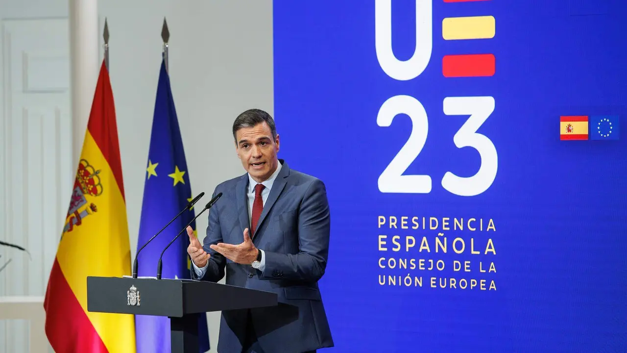  El presidente del Gobierno, Pedro S&aacute;nchez, presenta las prioridades de la Presidencia espa&ntilde;ola del Consejo de la UE 