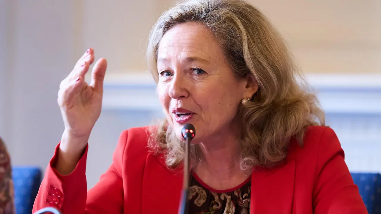  La vicepresidenta primera del Gobierno y ministra de Asuntos Econ&oacute;micos y Transformaci&oacute;n Digital, Nadia Calvi&ntilde;o - Juanma Serrano - Europa Press 