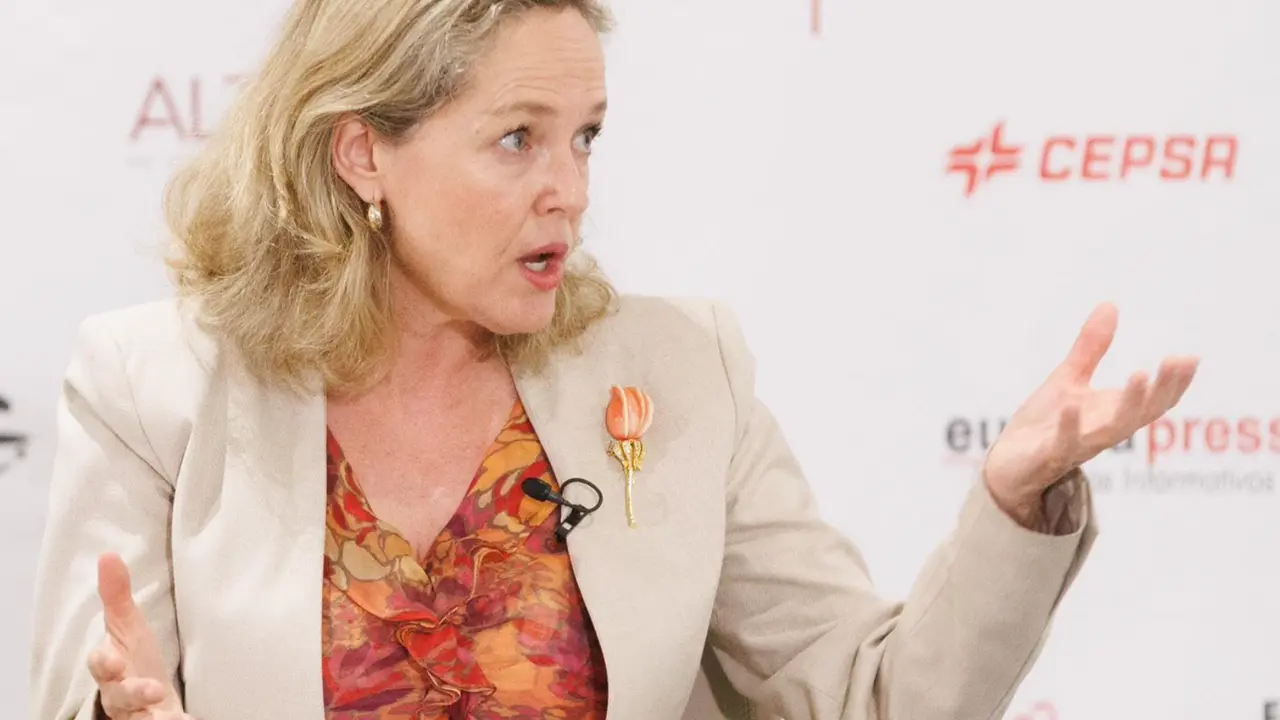  La vicepresidenta primera y ministra de Asuntos Econ&oacute;micos y Transformaci&oacute;n Digital, Nadia Calvi&ntilde;o, interviene durante un desayuno informativo de Europa Press, en el Hotel Hyatt Regency Hesperia, a 12 de julio de 2023, en Madrid (Espa&ntilde;a). - Eduardo Parra - Europa Press 