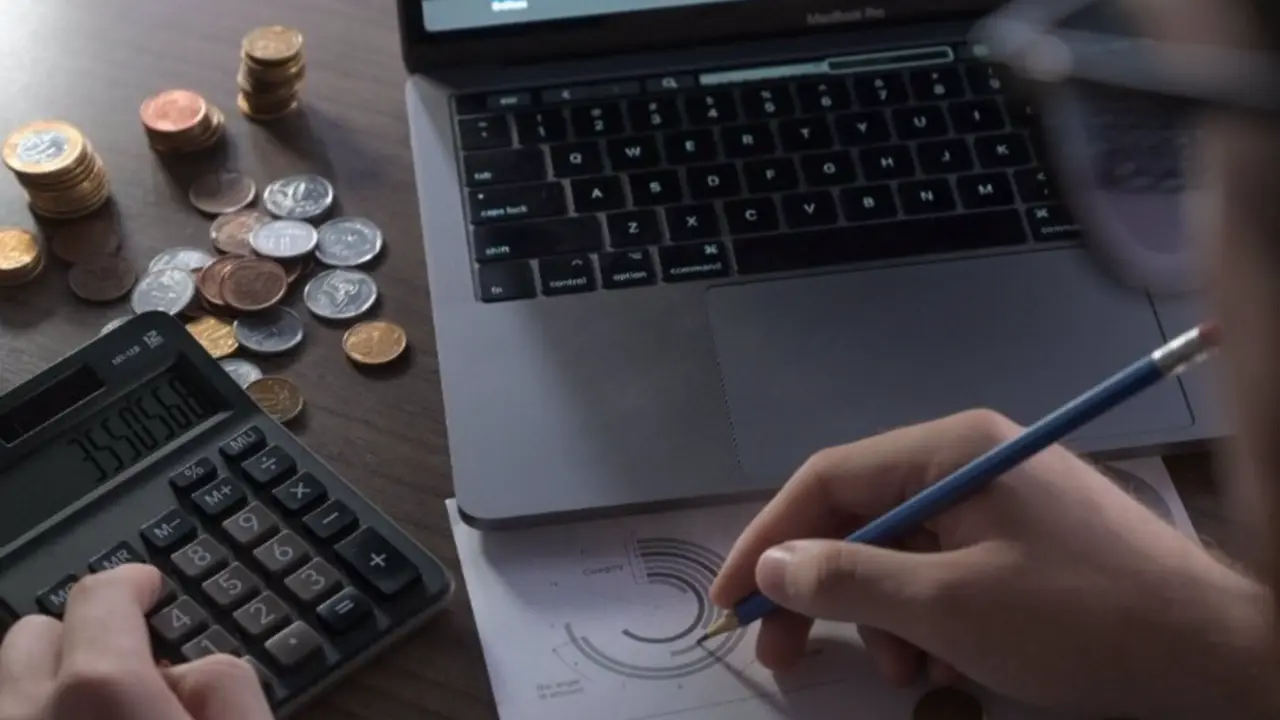  Archivo - M&aacute;s de la mitad de las empresas espa&ntilde;olas no hace uso de la Directiva Europea de Lucha contra la morosidad, seg&uacute;n intrum. - CNI - Archivo 