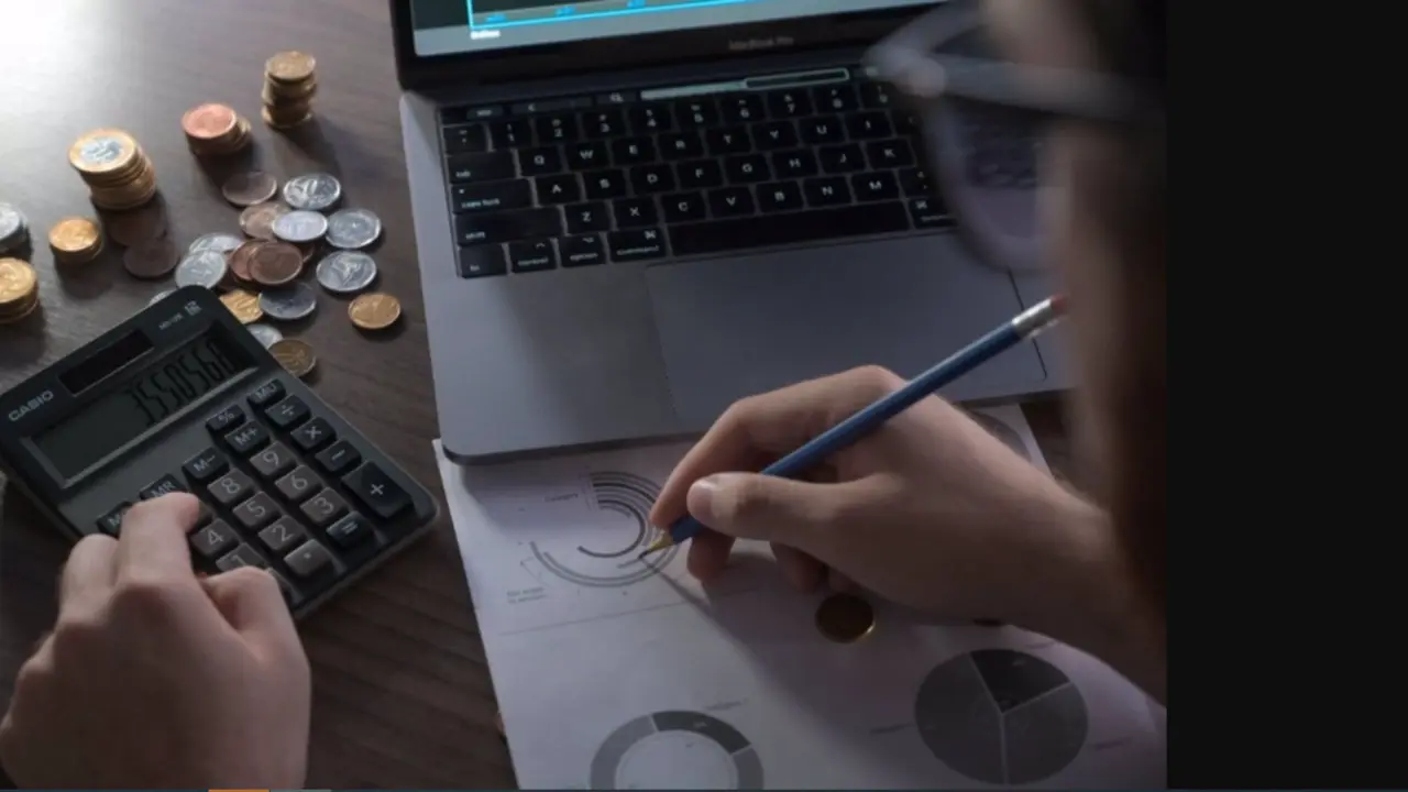  El salario medio en Espa&ntilde;a pierde un 4% de poder adquisitivo en 2022 por la inflaci&oacute;n. 