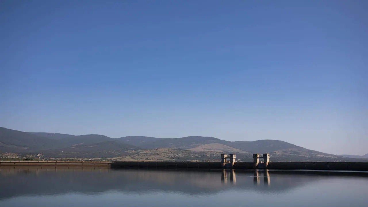  Embalse de Riosequillo 