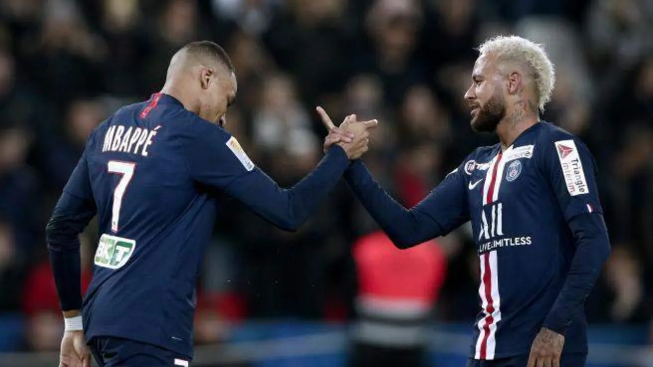  Neymar y Mbappé, durante un partido del PSG. Imagen de archivo - EFE 