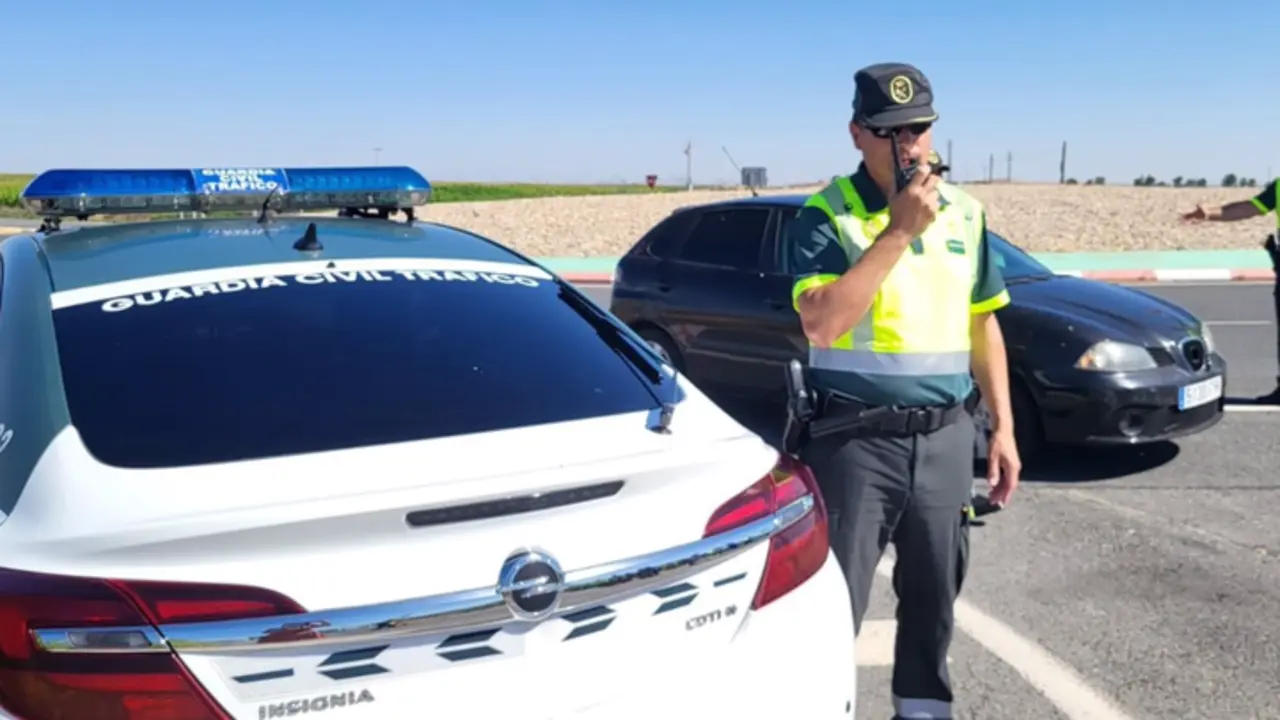  Agentes de Tr&aacute;fico de la Guardia Civil. - DGT 