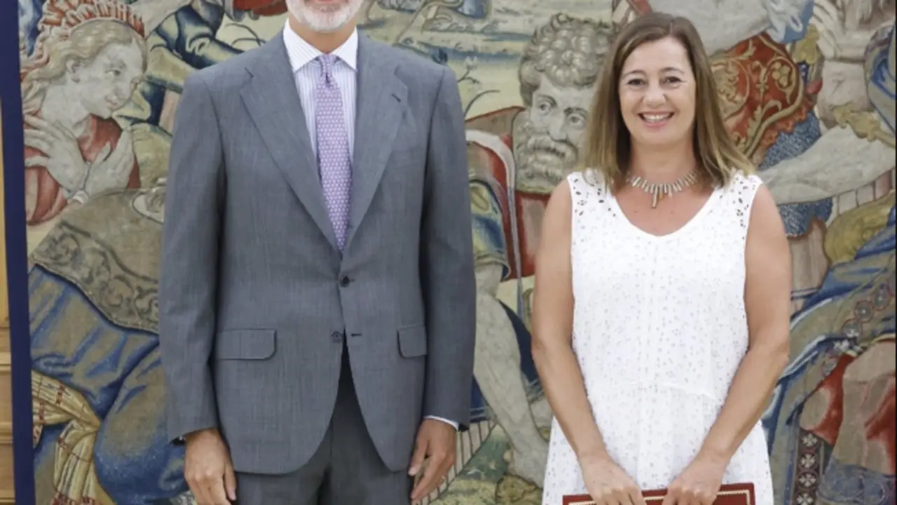 Felipe VI junto a la nueva Presidenta del Congreso, Armengol