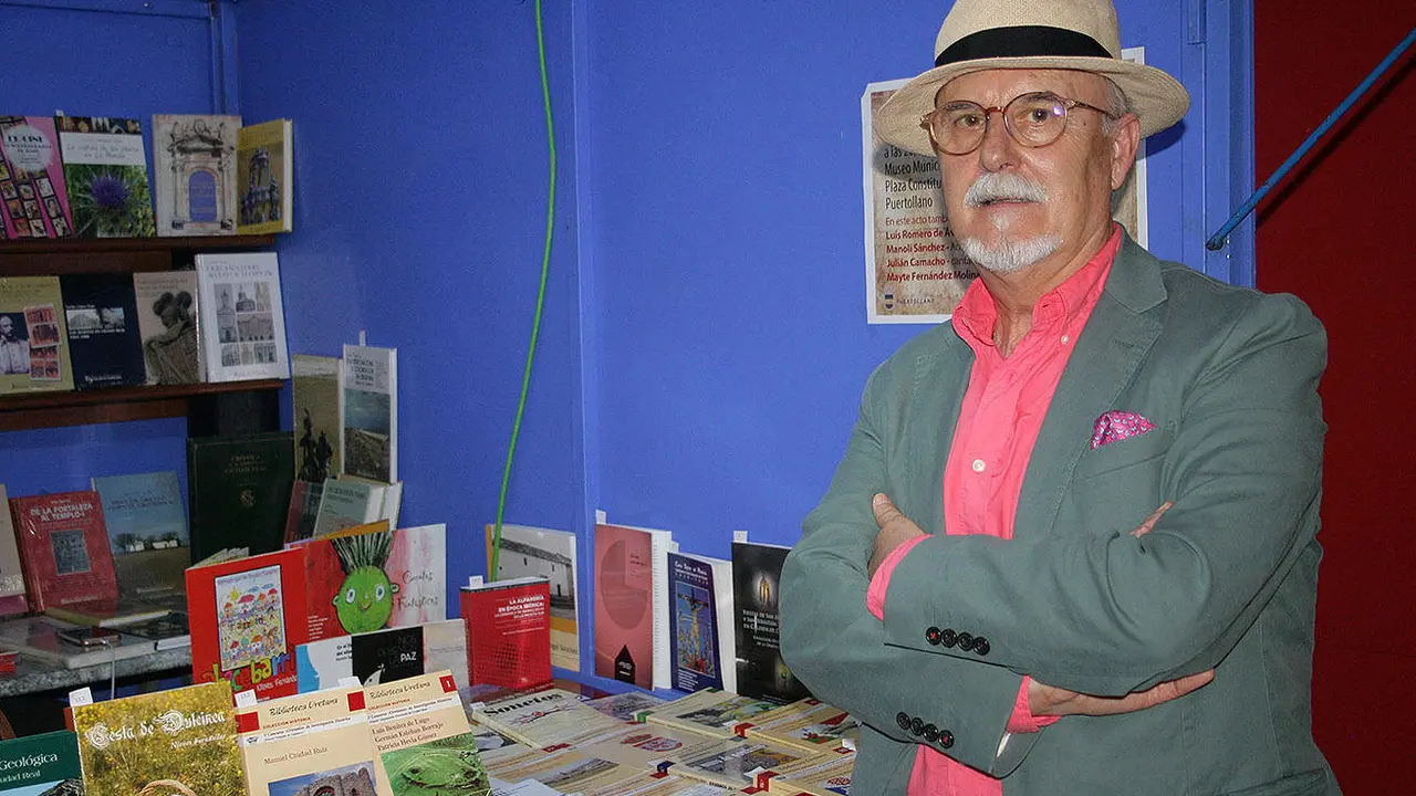  Miguel Galanes en la Feria del Libro de Puertollano 