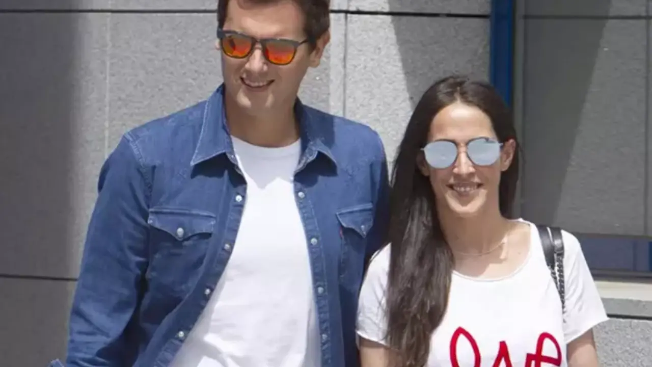  Archivo - Albert Rivera y Mal&uacute; salen del Hospital tras el alta m&eacute;dico del pol&iacute;tico - EUROPA PRESS - Archivo 