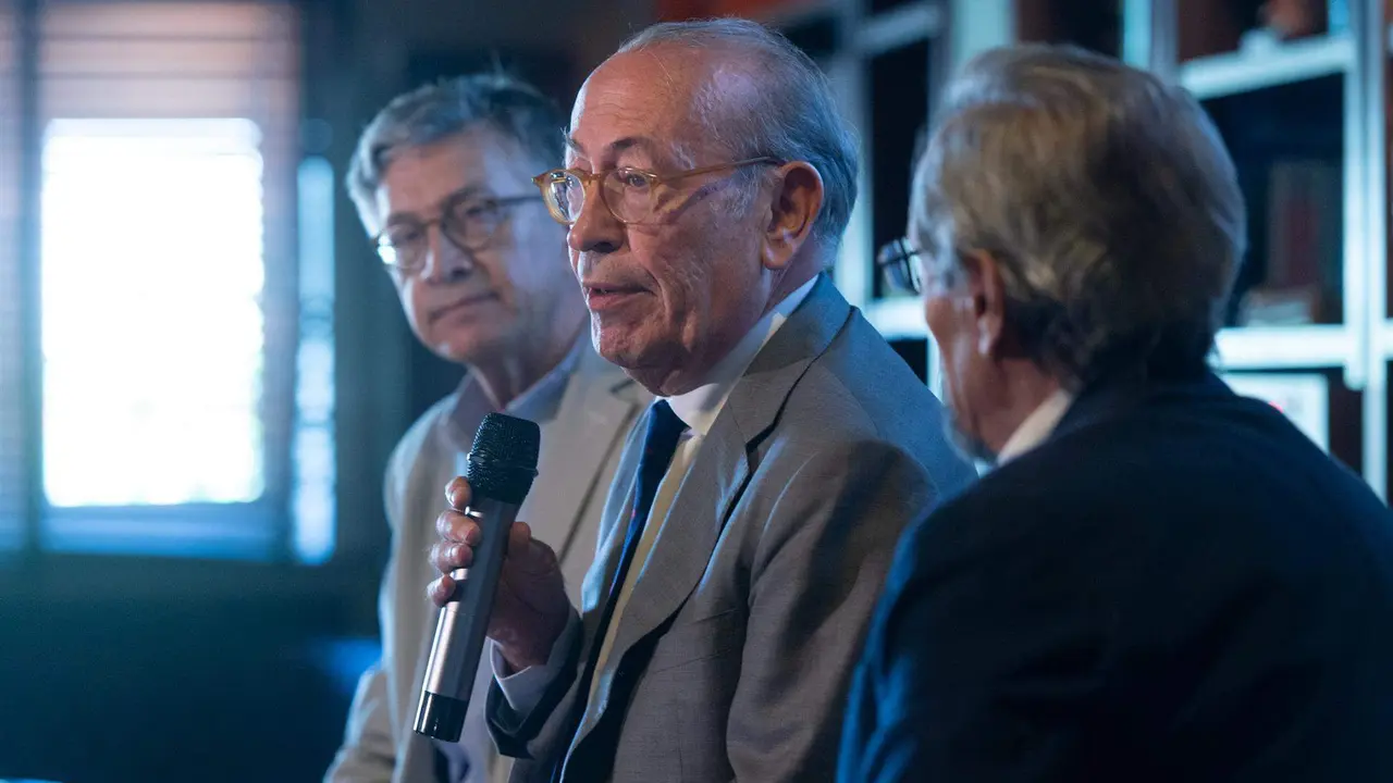  El catedrático de sociología Juan Antonio Díaz; el exdirigente del PSE, Nicolás Redondo Terreros; y el exdiputado socialista Pedro Bofill - Gustavo Valiente - Europa Press - Archivo 