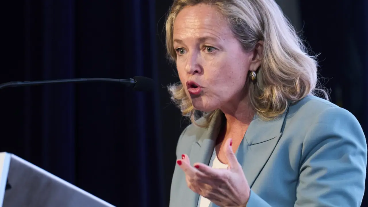  La vicepresidenta primera del Gobierno y ministra de Asuntos Econ&oacute;micos y para la Transformaci&oacute;n Digital en funciones, Nadia Calvi&ntilde;o. - Juanma Serrano - Europa Press 