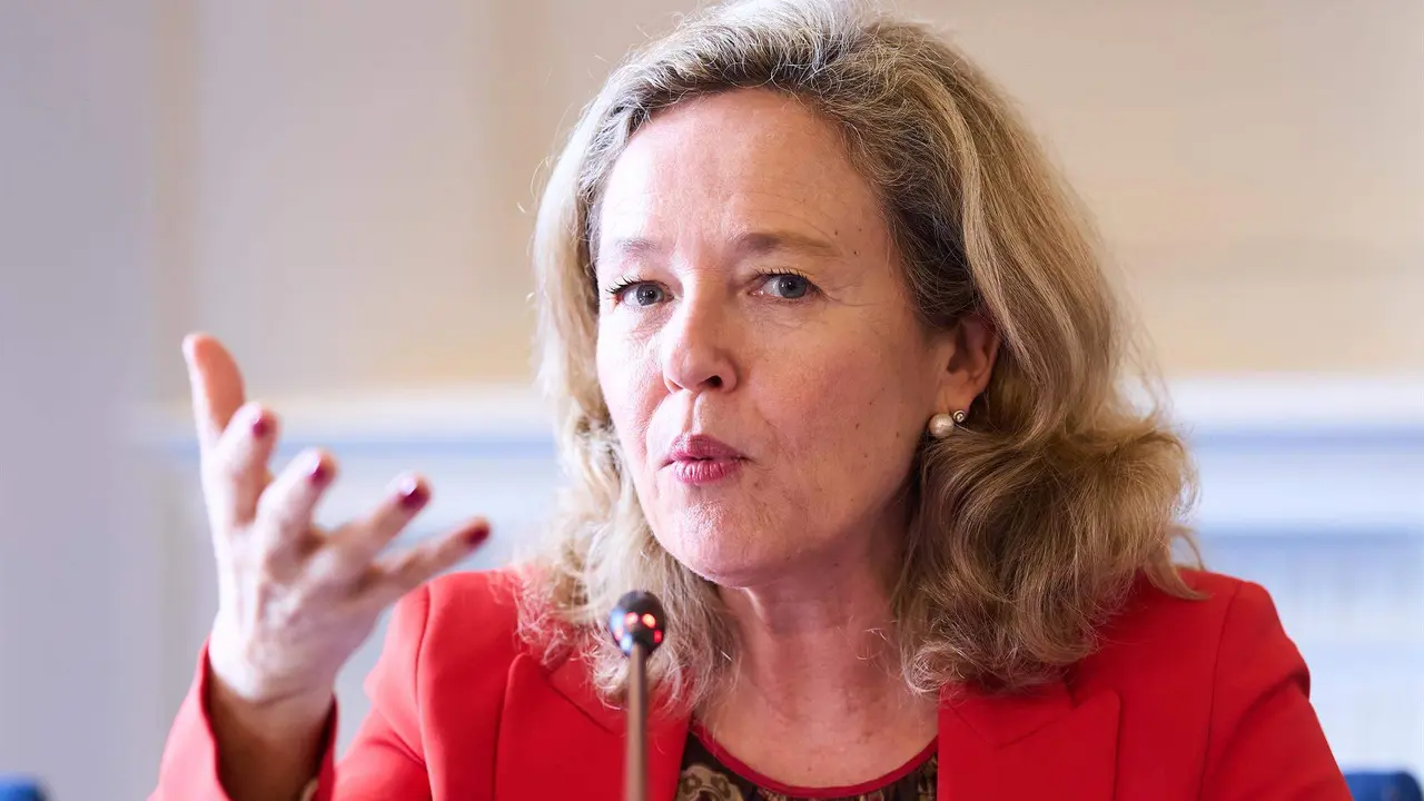  Nadia Calvi&ntilde;o 