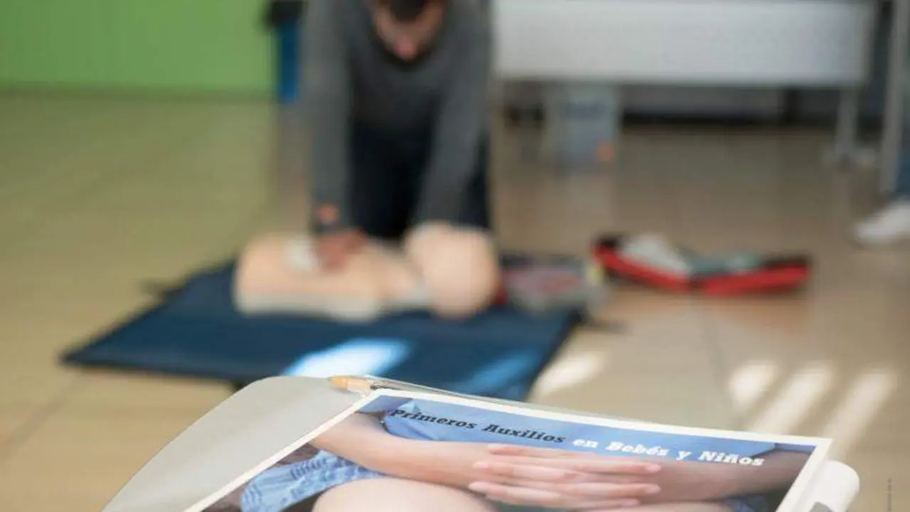  Primeros Auxilios con Cruz Roja 