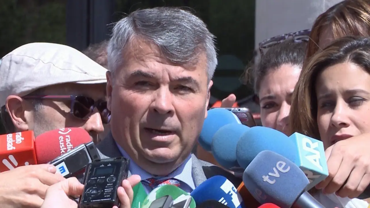  Archivo - El abogado de cuatro de los cinco miembros de 'La Manada', Agust&iacute;n Mart&iacute;nez Becerra - EUROPA PRESS - Archivo 